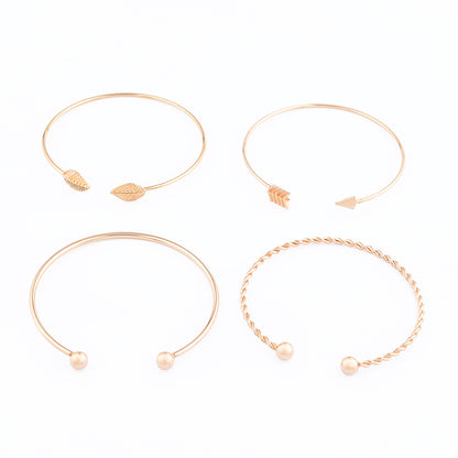 Classic Gold Bracelet with Timeless Appeal