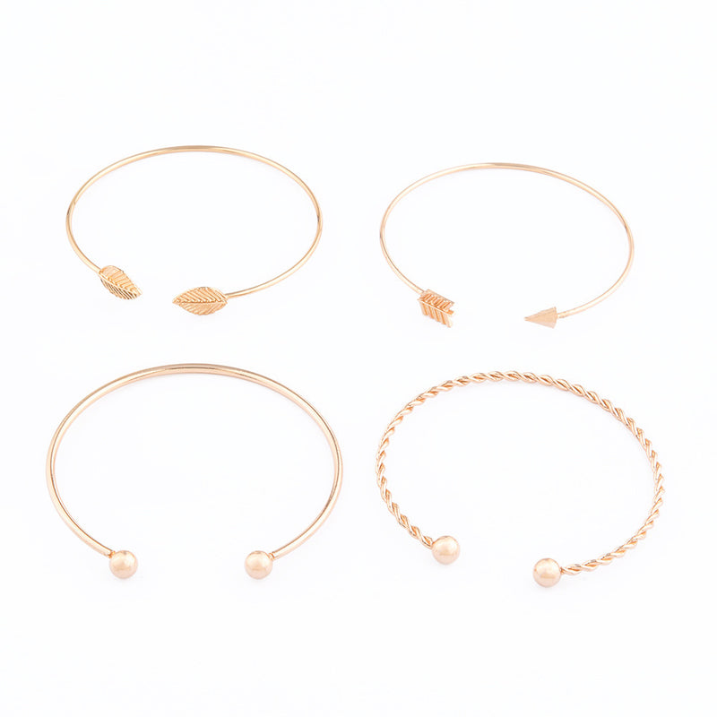 Classic Gold Bracelet with Timeless Appeal