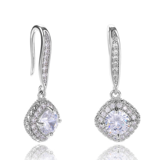 Charming Earring for Any Occasion