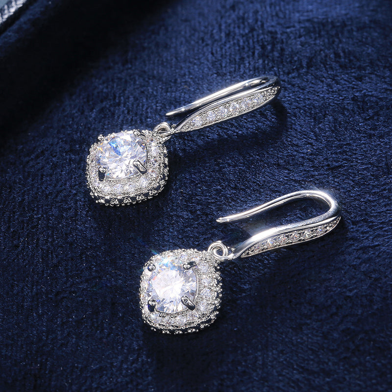 Charming Earring for Any Occasion