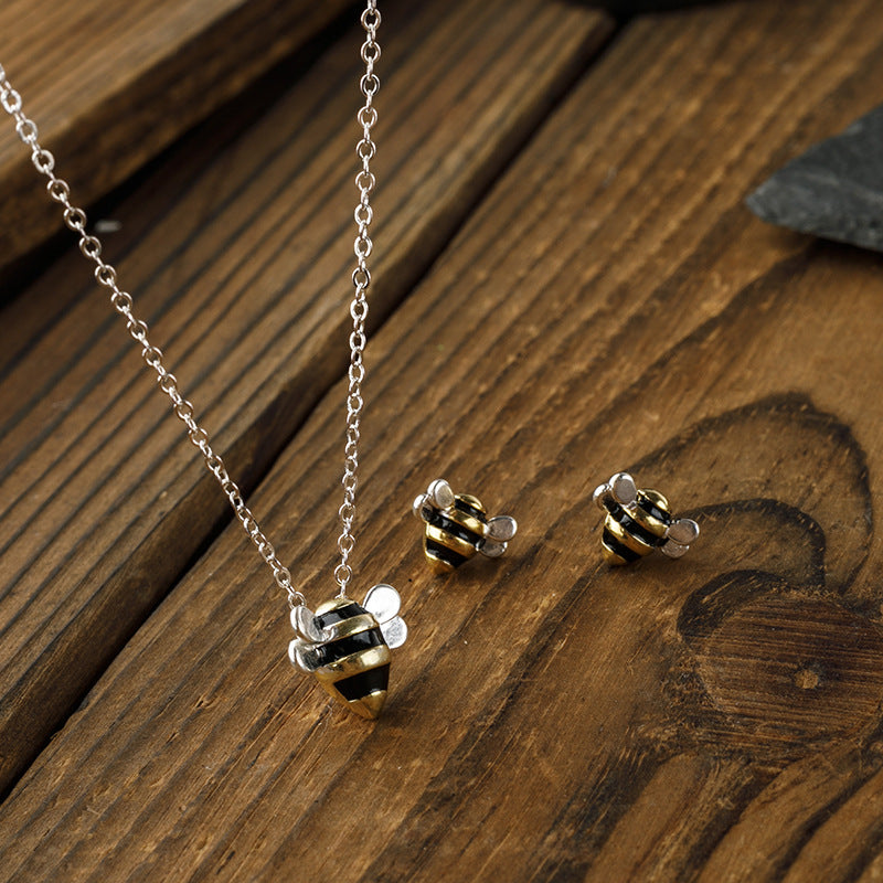 Charming Silver Necklace for Any Occasion