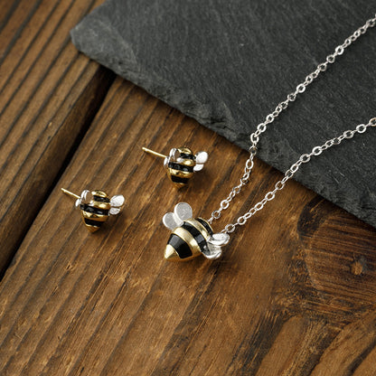 Beautiful Silver Necklace with Unique Style