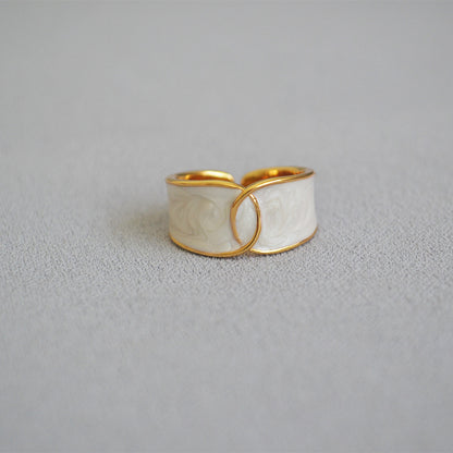 Romantic Gold Ring for Special Moments