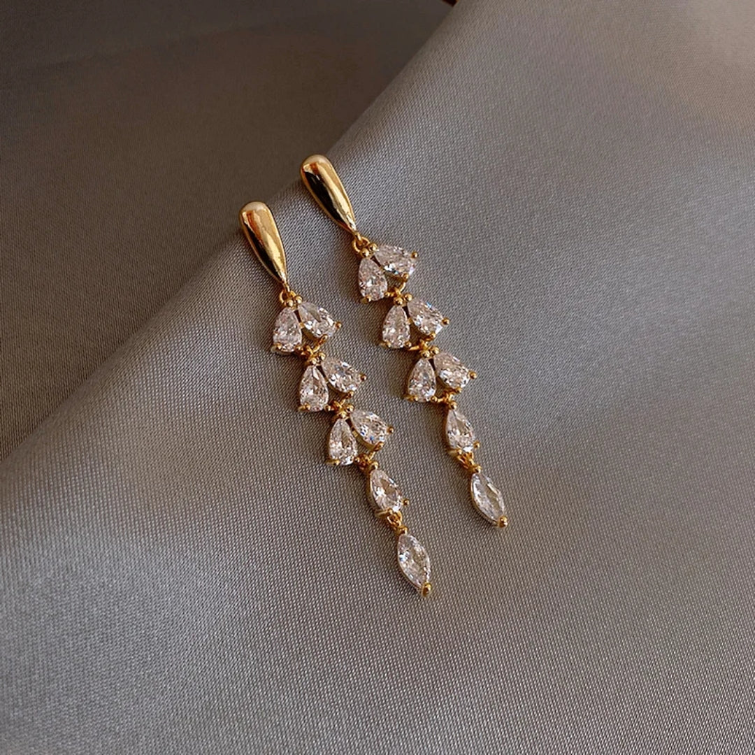 Dangling Leaf Crystalline Earrings