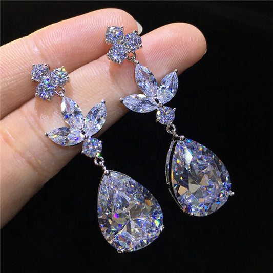Romantic Silver Earring for Special Moments