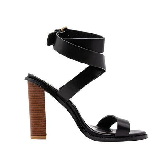 Graceful Orthopedic Sandals for Modern Look