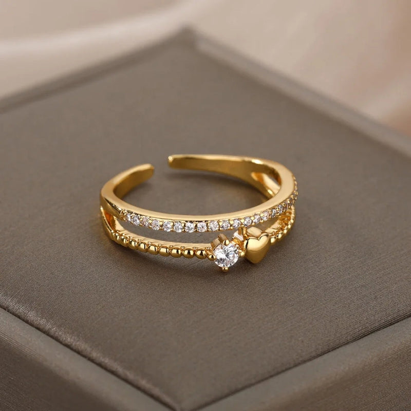 Charming Gold Ring for Any Occasion