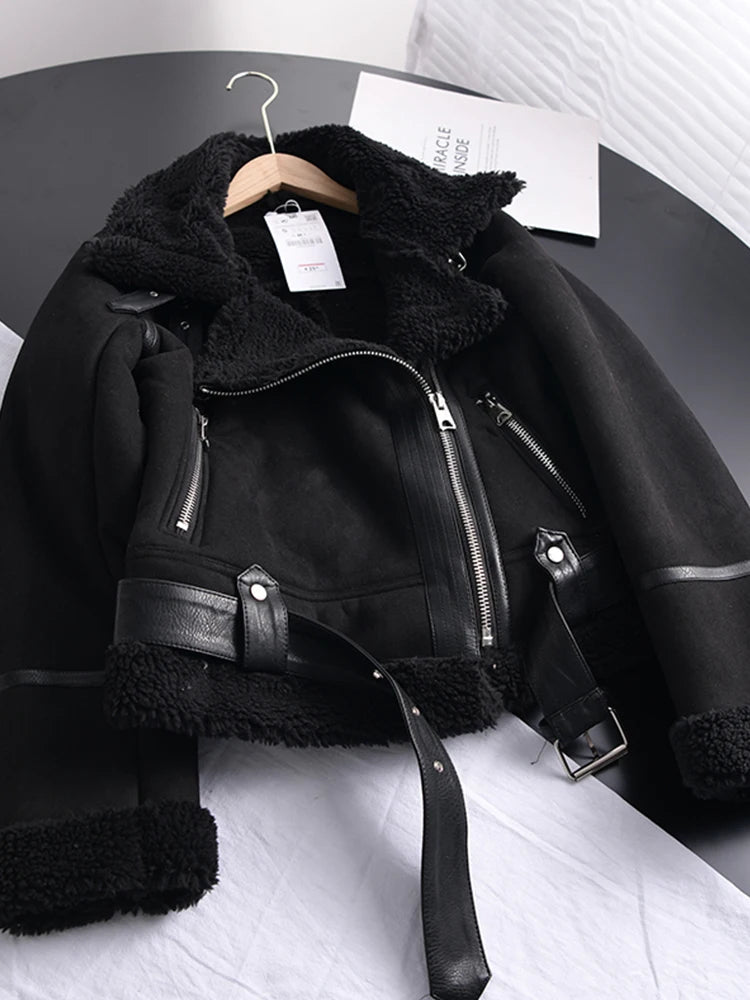 JO | Modern and versatile winter coat