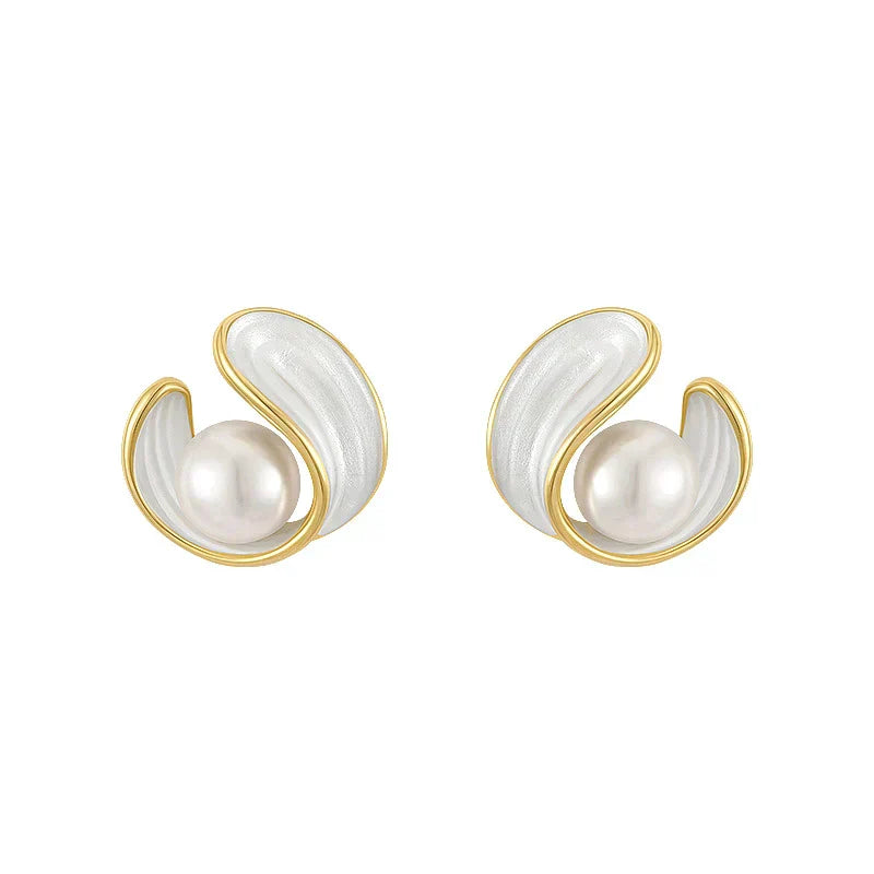 Vintage Handmade Gold Earring