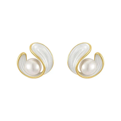 Vintage Handmade Gold Earring
