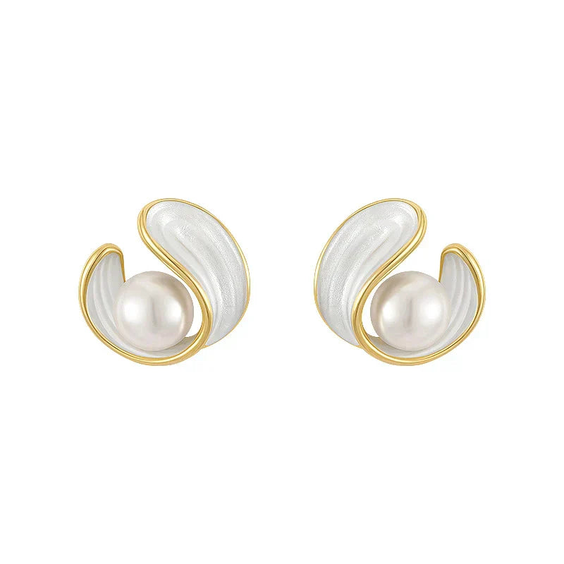 Delicate Artisan Gold Earring