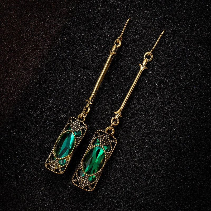 Romantic Gold Earring for Special Moments