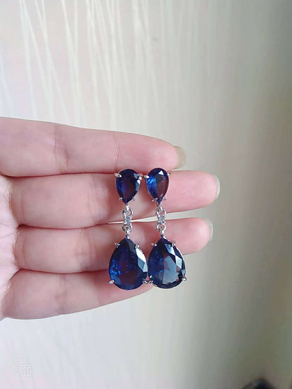 Charming Earring for Any Occasion