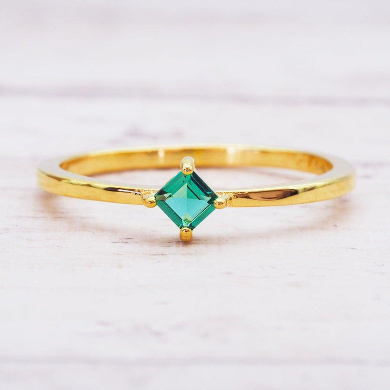 Charming Gold Ring for Any Occasion