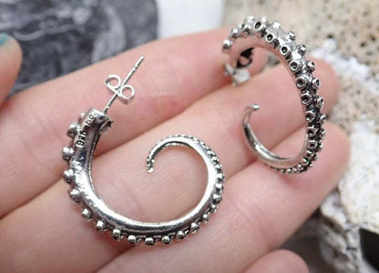 Vintage Handmade Earring