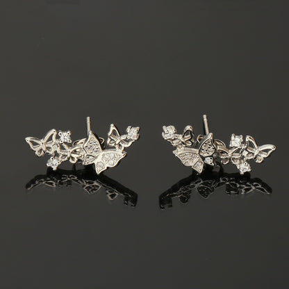 Classic Gold Earring with Timeless Appeal