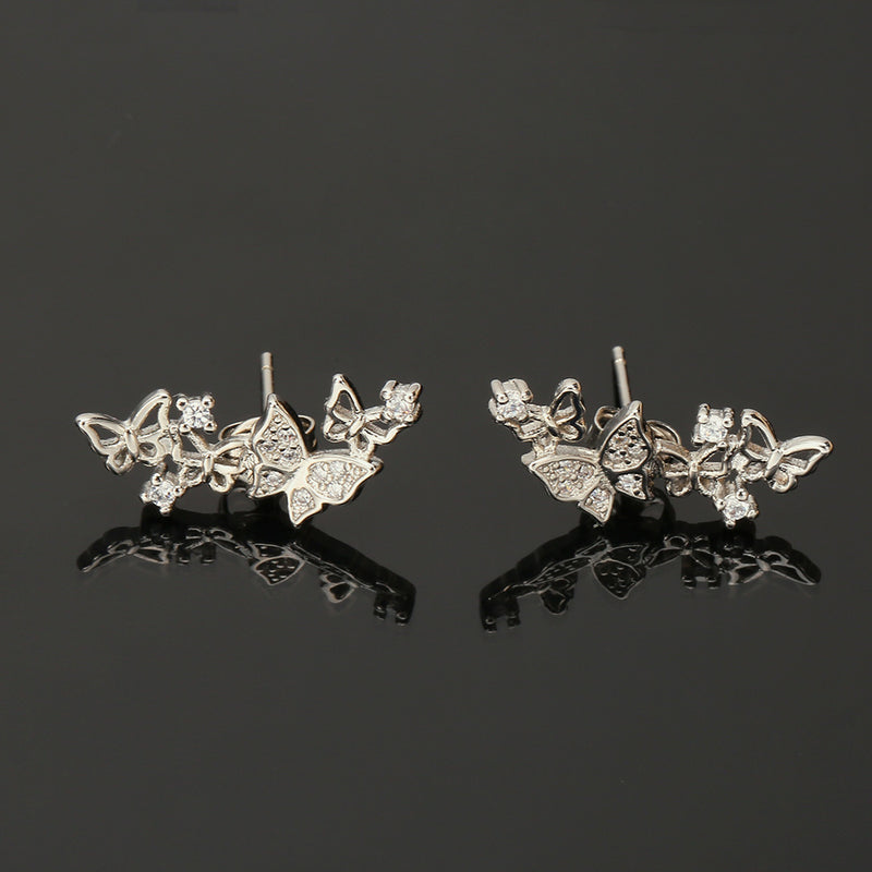 Classic Gold Earring with Timeless Appeal