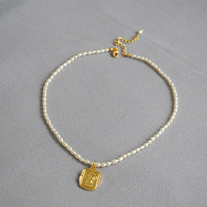 Beautiful Gold Necklace with Unique Style