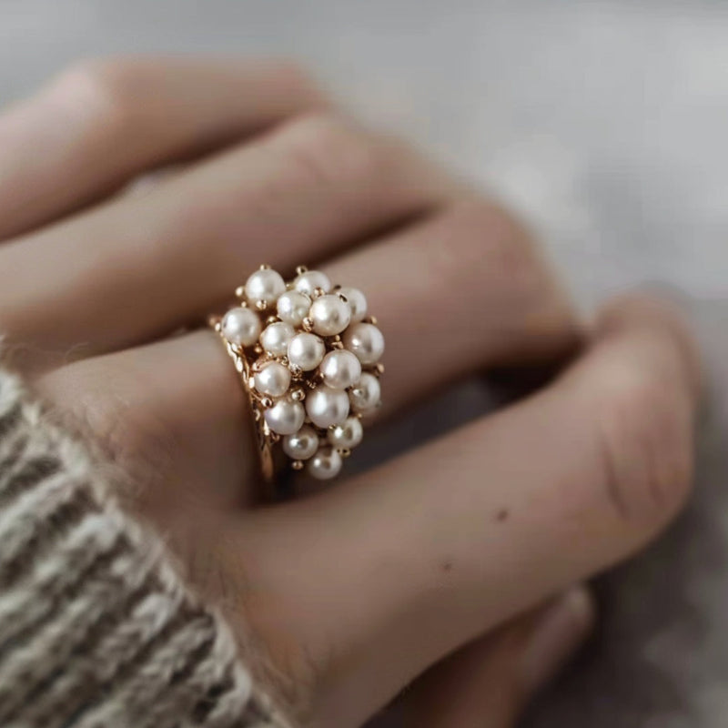 Charming Gold Ring for Any Occasion