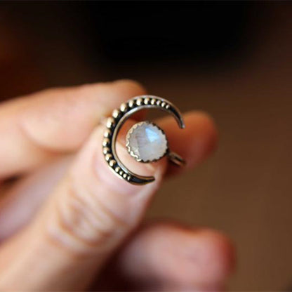 Classic Silver Ring with Timeless Appeal