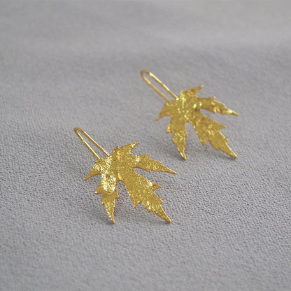 Elegant Gold Earring for Every Occasion