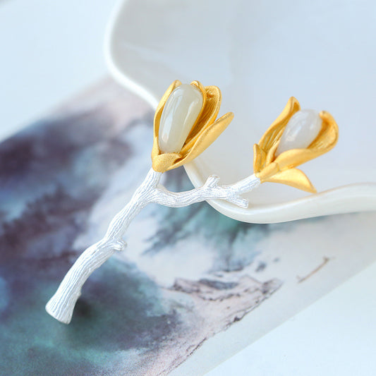 Charming Gold Piece for Any Occasion