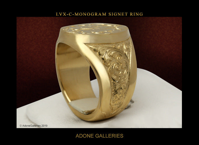 Classic Gold Ring with Timeless Appeal
