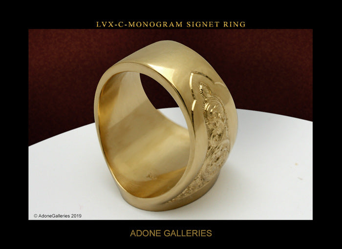 Classic Gold Ring with Timeless Appeal