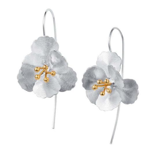 Elegant Silver Earring for Every Occasion