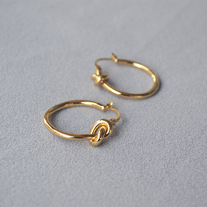Romantic Gold Earring for Special Moments
