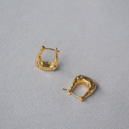 Beautiful Gold Earring with Unique Style