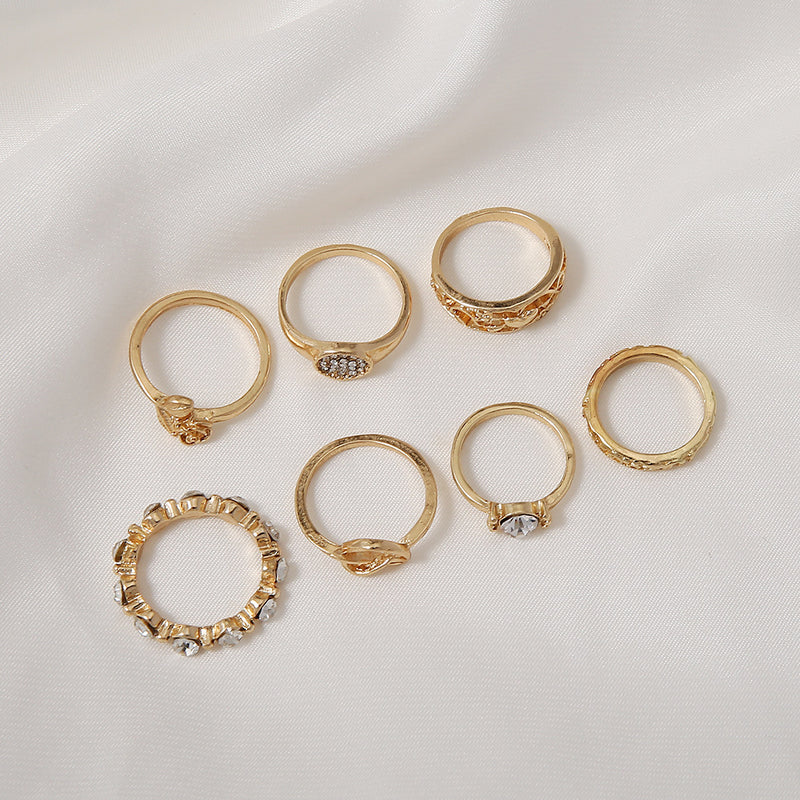 Classic Gold Ring with Timeless Appeal