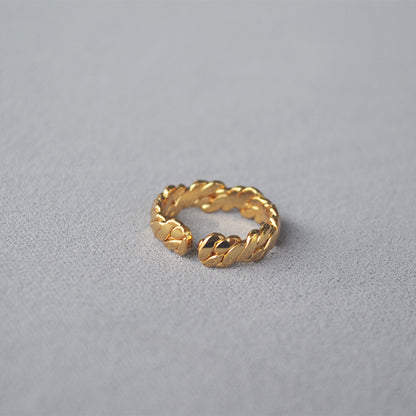 Stunning Gold Ring for Daily Wear