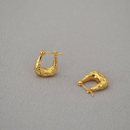 Beautiful Gold Earring with Unique Style