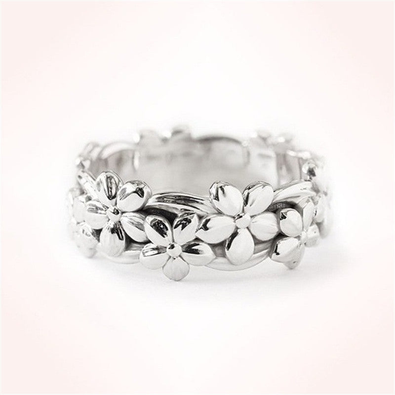 Romantic Gold Ring for Special Moments