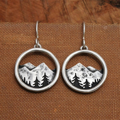 Romantic Silver Earring for Special Moments