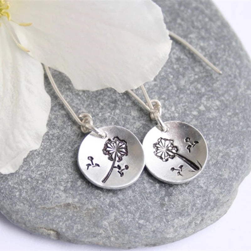 Charming Earring for Any Occasion