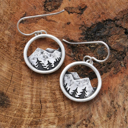Romantic Silver Earring for Special Moments