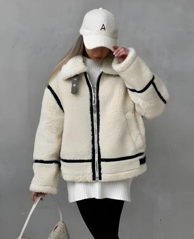 JO | Trendy fluffy jacket for women