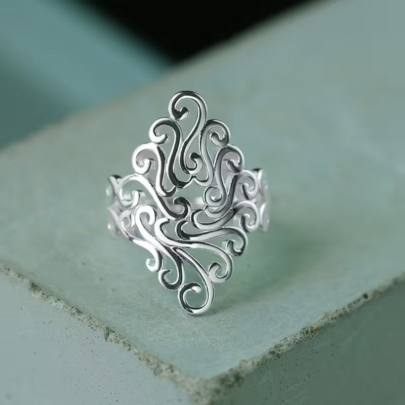Charming Silver Ring for Any Occasion
