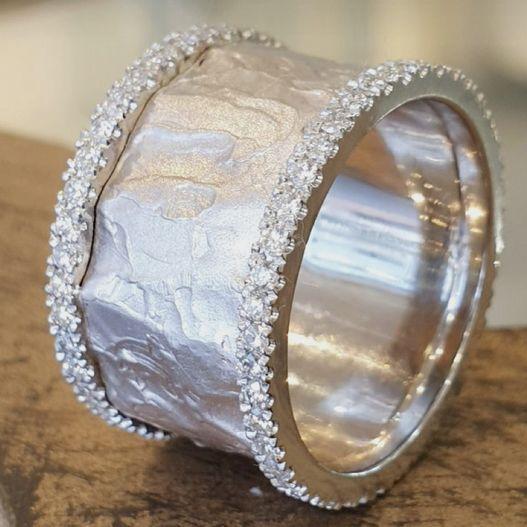 Elegant Silver Ring for Every Occasion