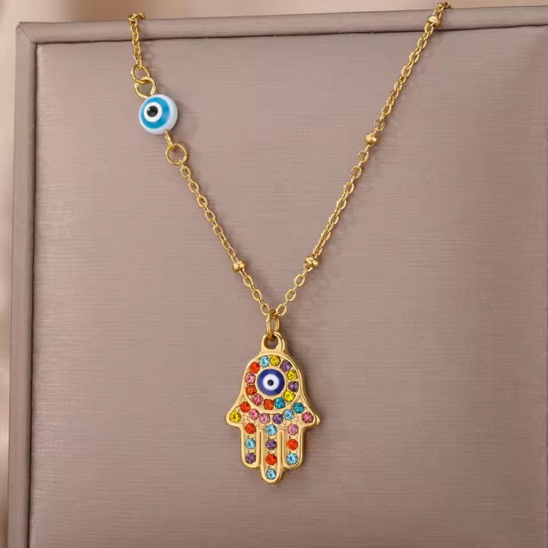 Romantic Gold Necklace for Special Moments