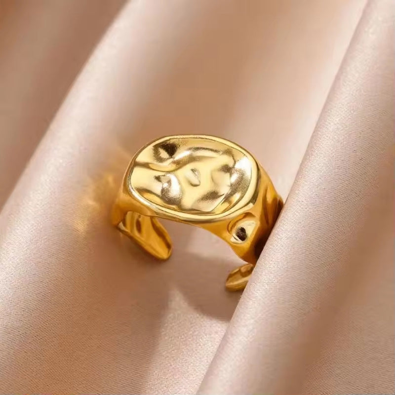 Elegant Gold Ring for Every Occasion