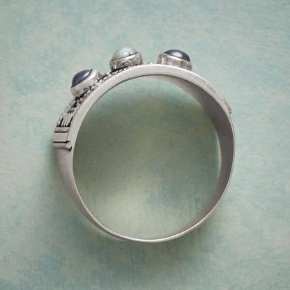 Beautiful Pearl Ring with Unique Style