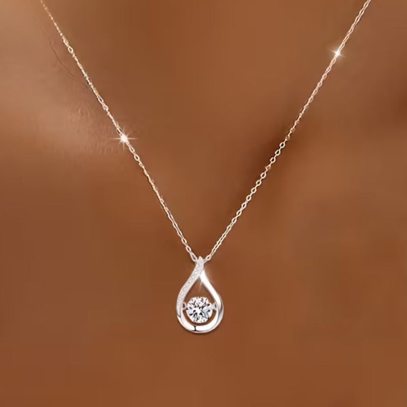 Classic Silver Necklace with Timeless Appeal