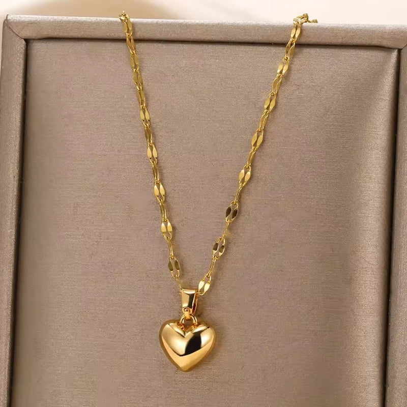 Classic Gold Necklace with Timeless Appeal