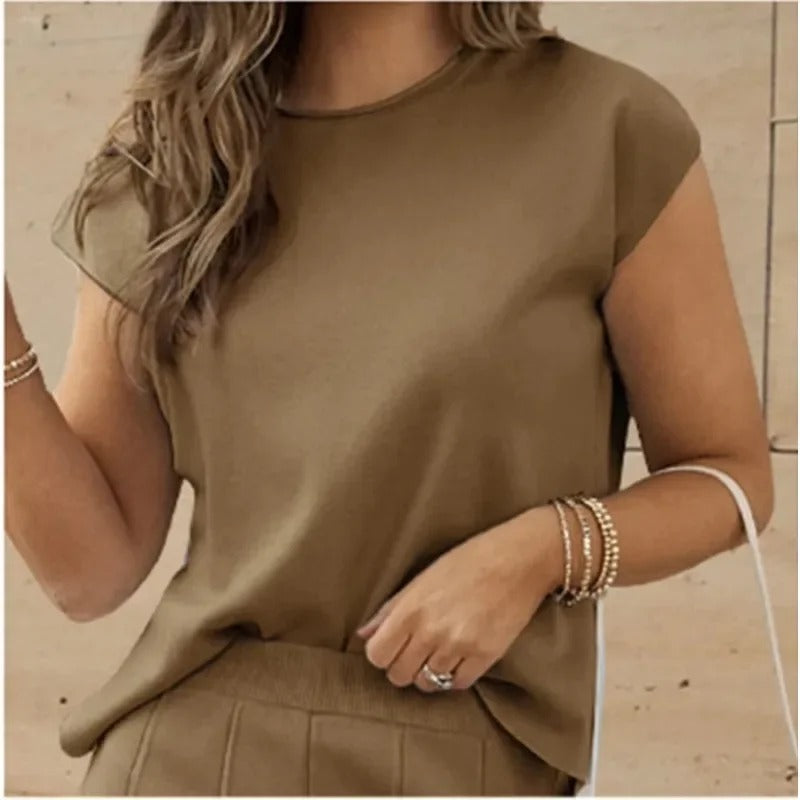 JO | MW - Elegant two-piece set with wide trousers & T-shirt