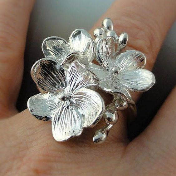 Elegant Silver Ring for Every Occasion