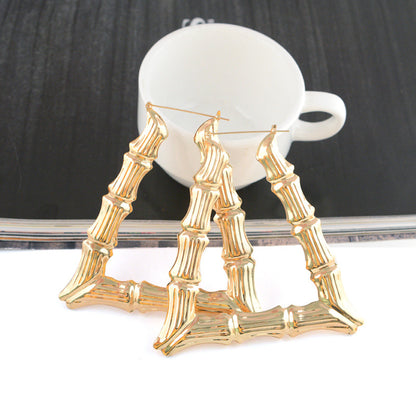 Elegant Gold Earring for Every Occasion