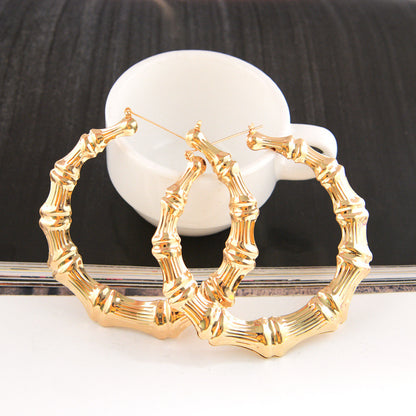 Elegant Gold Earring for Every Occasion